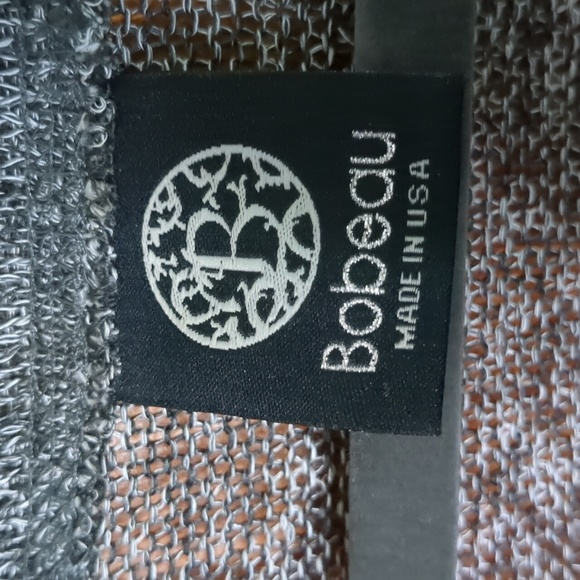 BOBEAU* round neck long sleeve zebra sequin patch front heathered light sweater - Picture 9 of 12